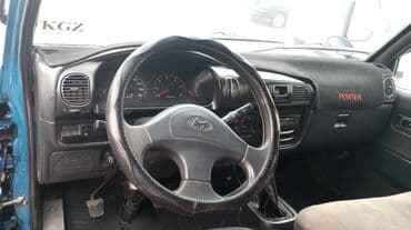 ford cargo: Легкий грузовик, Hyundai, 2 т — 2