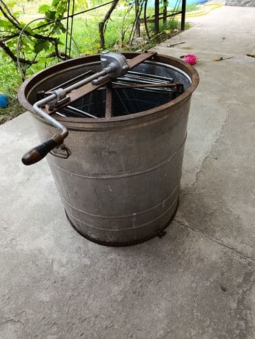 полировычный машынка: Продается 4х рамочная медогонка откидной в отличном состоянии СССР — 4