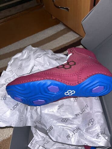 волейбольная обувь: Оригинал!!! Покупали в insport Состояние почти как новое — 2