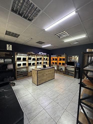золотом квадрате: Продажа магазинов В жилом доме, 80 м², 1 этаж — 6