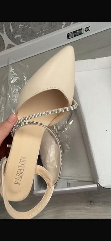 Туфли-лодочки FASHION, цвет бежевый (молочный). Носок острый