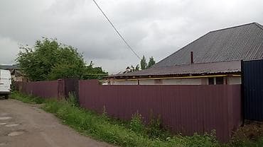 Продаётся дом с квартирным бизнесом внутри участка два дома - Жилой