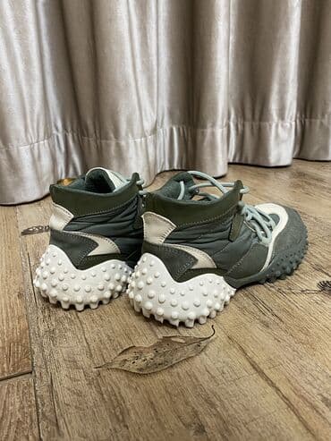 кроссовки турция: Продаю кроссовки. Турецкие, куплены в Стамбуле. Носила 2 раза. Размер — 3