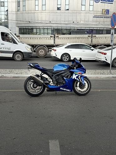 мотоцико: Спортбайк Suzuki, 750 куб. см, Бензин, Взрослый, Б/у — 1