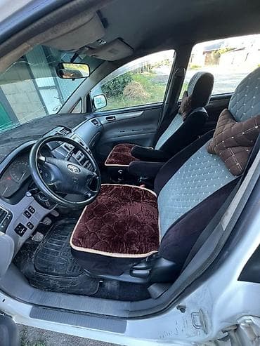 Унаа: Toyota Corolla Spacio: 2004 г., 2 л, Кол менен иштөөчү, Дизель, Вэн/Минивэн — 5