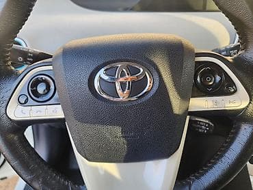 Унаа сатуу: Toyota Prius: 2017 г., 1.8 л, Автомат, Гибрид, Хетчбек — 6