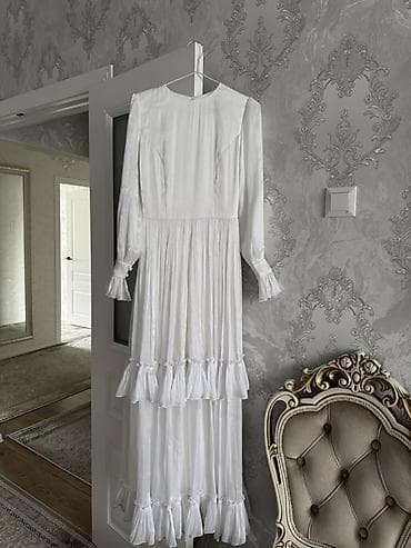сафия: Белое длинное платье + бархатный корсет-камзол с вышивкой. Описание — 1
