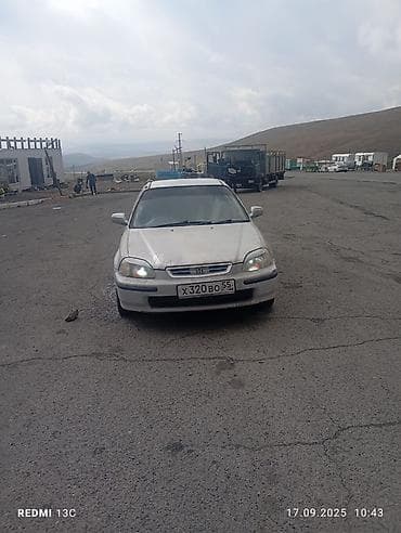 Унаа: Honda Civic: 1999 г., Кол менен иштөөчү, Бензин, Седан — 1