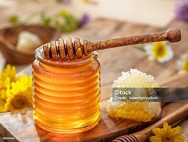 мёд с орехом: Натуральный пчелиный мёд с сотами. - Состав: 100% цветочный мёд без — 5
