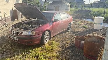 Унаа сатуу: Toyota Avensis: 2001 г., 1.8 л, Кол менен иштөөчү, Бензин, Лифтбек — 1