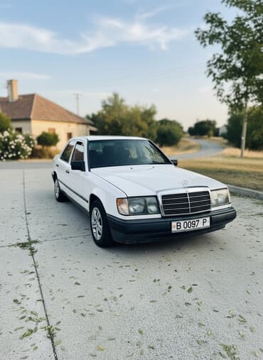 124 е: Mercedes-Benz W124: 1988 г., 2.3 л, Механика, Бензин, Седан — 1