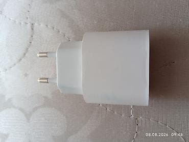 iphone 1e: Сетевой адаптер Apple USB‑C 20W (оригинальный, европейская вилка) - — 1