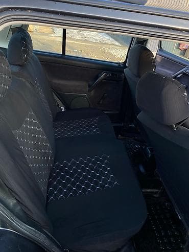 прикуриватель для авто: Volkswagen Vento: 1994 г., Ручные, Седан — 2