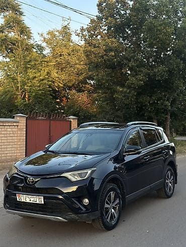 2 8: Toyota RAV4: 2018 г., 2.5 л, Автомат, Бензин, Кроссовер — 2