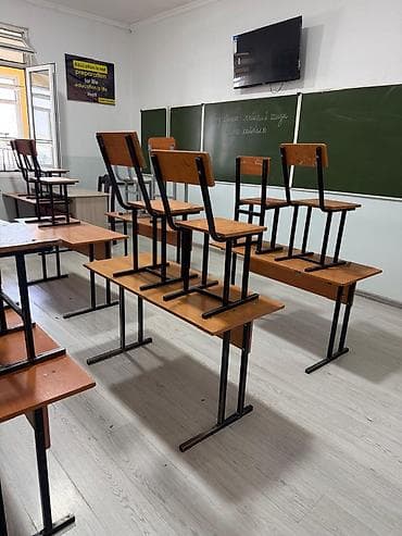 Парта, Б/у, Парта трансформер, Для девочки, Для мальчика, Детская, Дерево, Самовывоз, Платная доставка, цвет - Коричневый