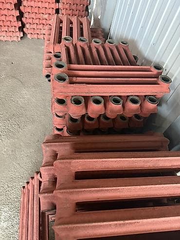 чугунный батарея: Секционные чугунные радиаторы отопления (батареи) - Материал: серый — 4