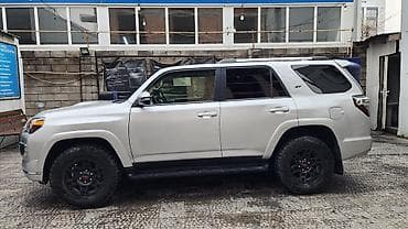 Toyota: Toyota 4Runner: 2021 г., 4 л, Автомат, Бензин, Внедорожник — 6