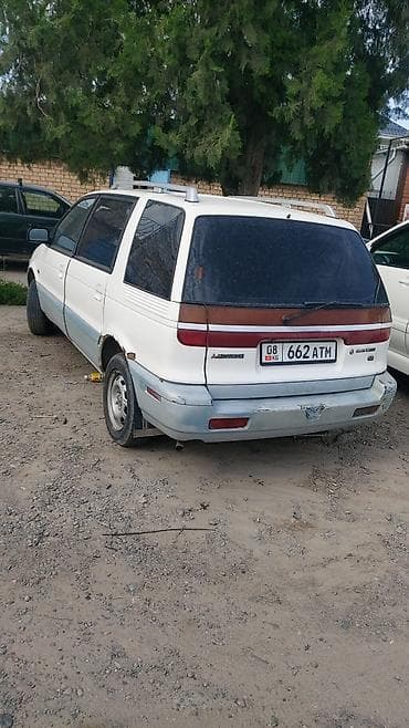 geely coolray 2025: Mitsubishi Space Wagon: 1993 г., 2 л, Механика, Бензин, Универсал — 3
