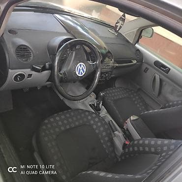 beetle: Volkswagen Bettle: 2000 г., 2 л, Механика, Бензин, Хэтчбэк — 4