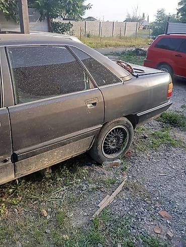 Транспорт: Audi 100: 1990 г., Седан — 2