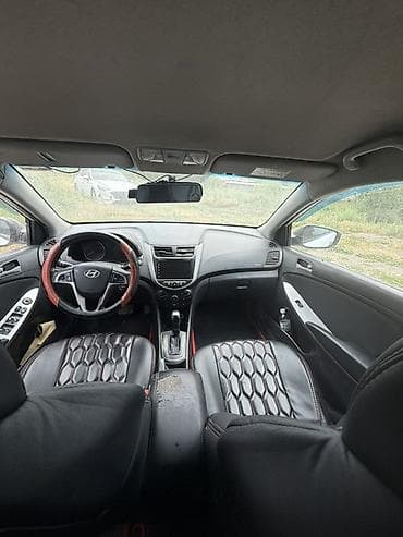 Транспорт: Hyundai Solaris: 2015 г., 1.6 л, Автомат, Бензин, Седан — 4