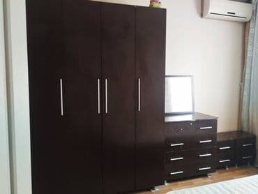 спальный гарнитур дерево: Спальный гарнитур, Двуспальная кровать, цвет - Коричневый — 1