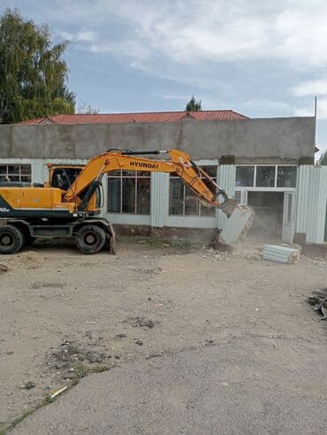 Снос стен, Разбор полов, Снятие потолков | Гипсокартонная стена, Снос перегородки, Снятие старой штукатурки | Зачистка от старых обоев, Сбивка старой штукатурки, Снятие извести | Демонтаж ламината, Демонтаж паркета, Демонтаж линолеума | Крыша из шифера, Металлочерепичная кровля, Мягкая кровля Больше 6 лет опыта