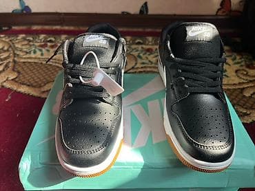 nike vintage: Мужские кроссовки, 39.5, Nike, Новый, цвет - Черный — 1