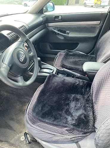 механика правый руль: Audi A4: 1998 г., Автомат — 5