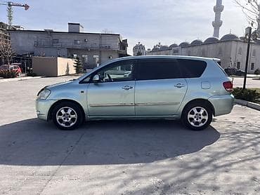 Toyota: Toyota Ipsum: 2002 г., 2.4 л, Автомат, Бензин, Минивэн — 3