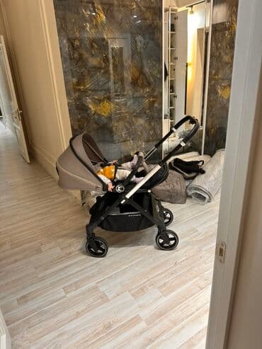 каляска прогулочная: Коляска, цвет - Черный, Б/у — 4