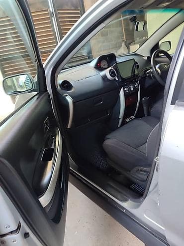 Транспорт: Toyota Ist: 2004 г., 1.3 л, Автомат, Бензин, Хетчбек — 8