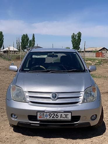 Toyota Ist: 2002 г., 1.3 л, Автомат, Бензин, Хэтчбэк
