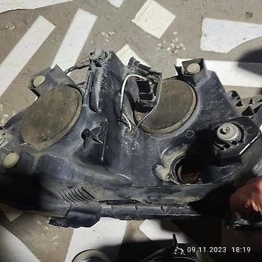 Автозапчасти: Комплект передних фар Toyota 2010 г., Б/у, Оригинал, США — 4