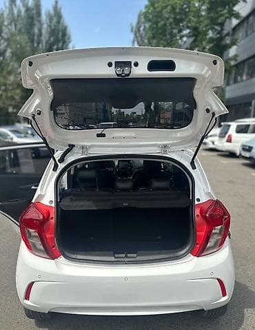 camry 75: Chevrolet Spark: 2017 г., 1 л, Вариатор, Бензин, Хэтчбэк — 2