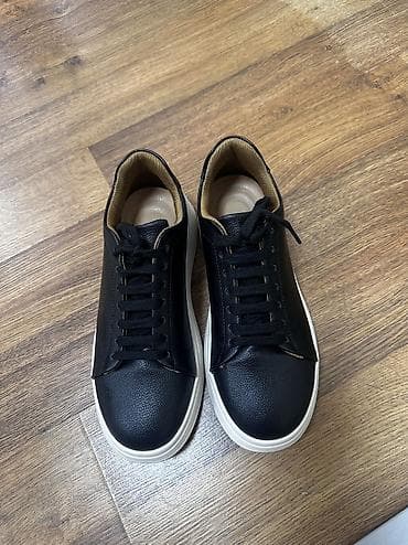 Жеке буюмдар: Распродажа ❗️❗️ Совсем новые кроссовки по 500с (черный, белый) Б/У в — 4