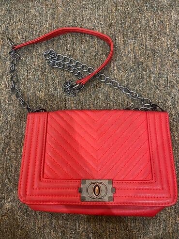 флаг кыргызстана 1898: Женские сумки в хорошем состоянии. Все замки рабочие. 600 сом каждая — 2