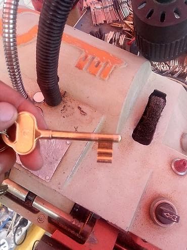 изготовление пультов: Пульт пульт разные пульты для шлагбаум,ролставни паркинг Запасной чип — 2