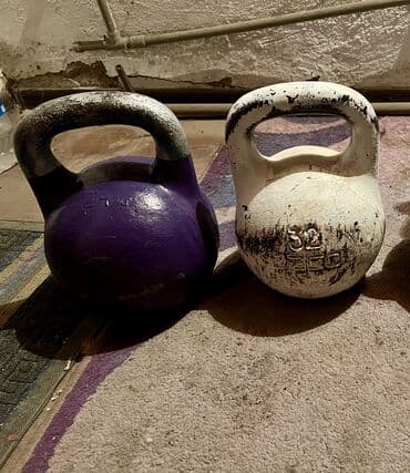 Продаю гирю 24 кг и гирю 32 кг в хорошем состоянии! Цена указана за