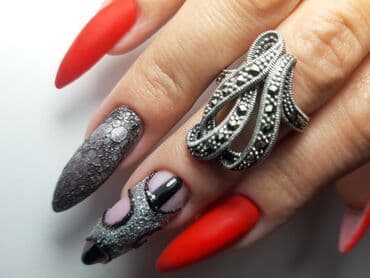 сколько стоит обучение на мастера маникюра: Ремонт сломаных ногтей, Снятие, Коррекция вросших ногтей, Маникюр, Педикюр, Консультация, Одноразовые расходные материалы — 1