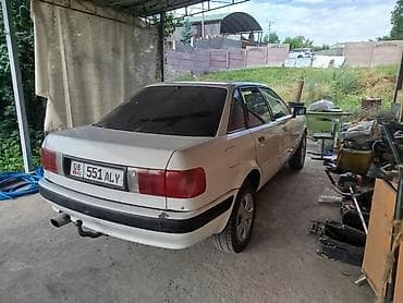 кассеты аудио: Audi 80: 1994 г., 2 л, Механика, Бензин — 3
