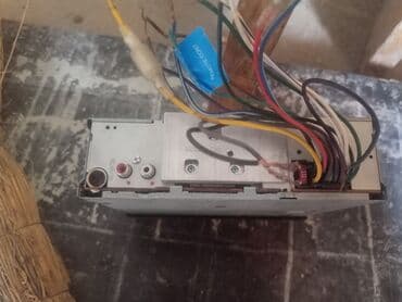 микрофон hyperx: Автомагнитола Kenwood KDC-164U - Тип: 1 DIN, съемная лицевая панель - — 4