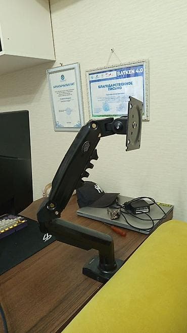 Проекторы: Кронштейн-держатель для монитора с газлифтом (настольный) - Крепление — 1