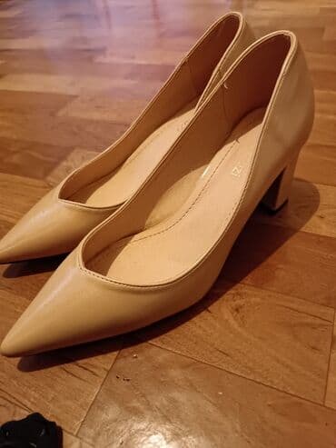Туфли 38 размер сост отличное надевала один раз 600с at lalafo.kg Туфли 38 размер сост отличное надевала один раз 600с