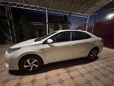 geely galaxy star 7: Toyota Corolla: 2018 г., 1.8 л, Вариатор, Гибрид, Седан — 3