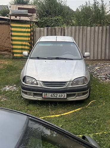 Транспорт: Toyota Avensis: 1998 г., 2 л, Механика, Дизель, Хэтчбэк — 10