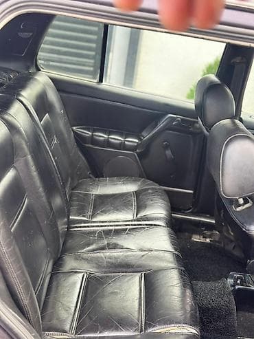 Унаа: Volkswagen Golf: 1993 г., 1.6 л, Кол менен иштөөчү, Бензин, Хетчбек — 7