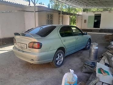 Nissan Primera: 2001 г., 1.8 л, Механика, Бензин, Хэтчбэк