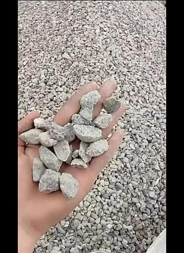 красный гранит: Щебень фракции 5–20 мм (возможны близкие фракции). Камень плотный — 2