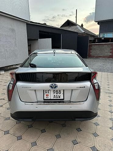 4runner 2017: Toyota Prius: 2017 г., 1.8 л, Гибрид, Лифтбек — 3